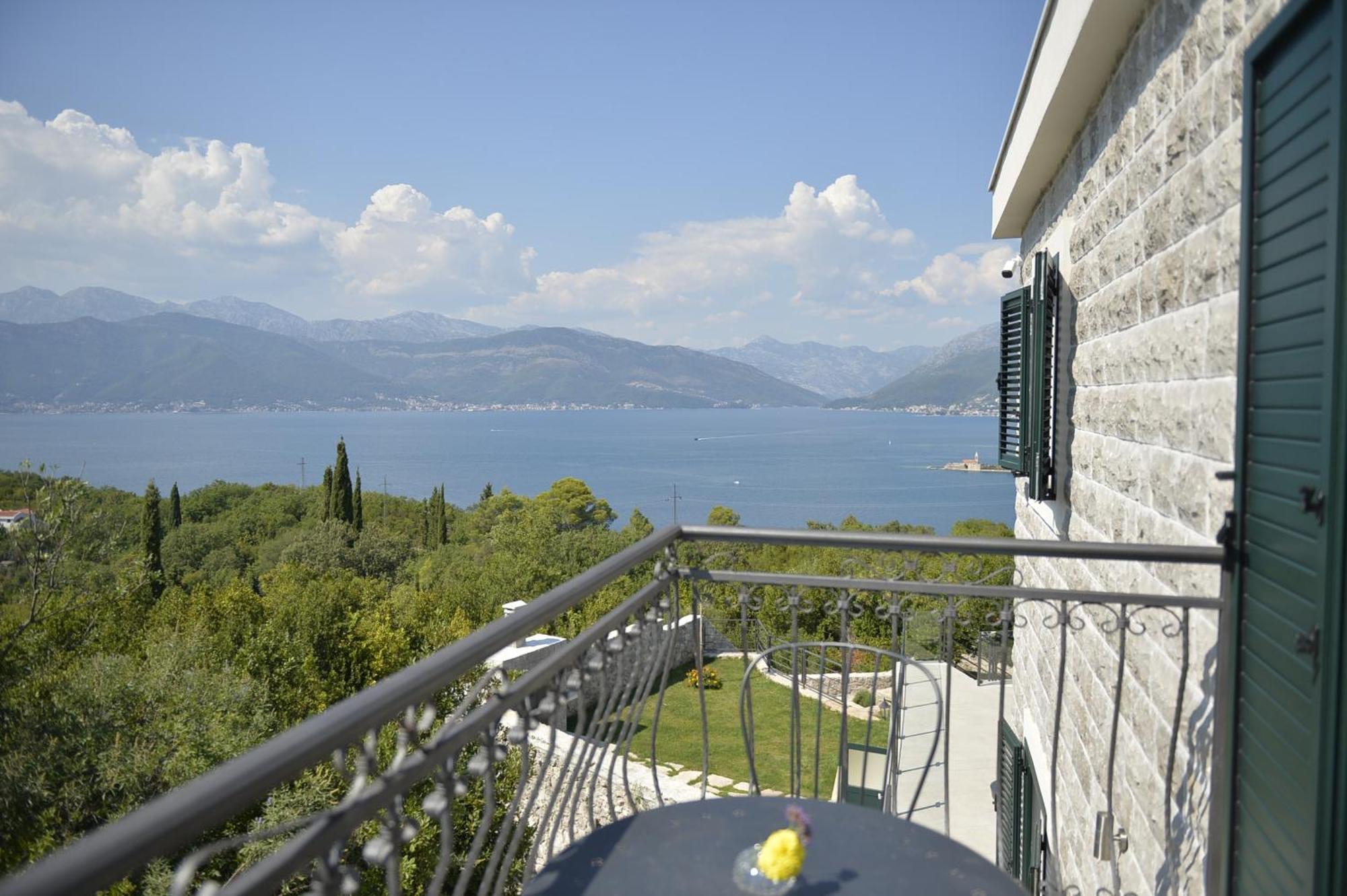 Villa Vista Azzurra Tivat Ngoại thất bức ảnh